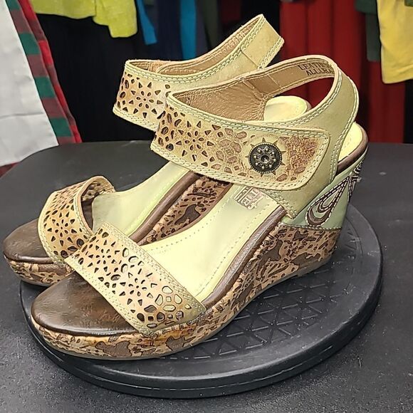 L'artiste Spring Step Wedges - Picture 1 of 10